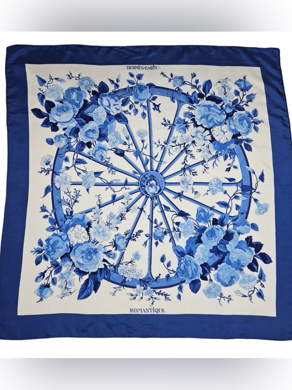 Hermès Carré 90 ROMANTIQUE Silk Scarf Hand Rolled Made in France